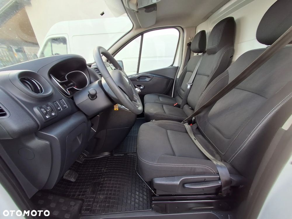Renault Trafic - 14