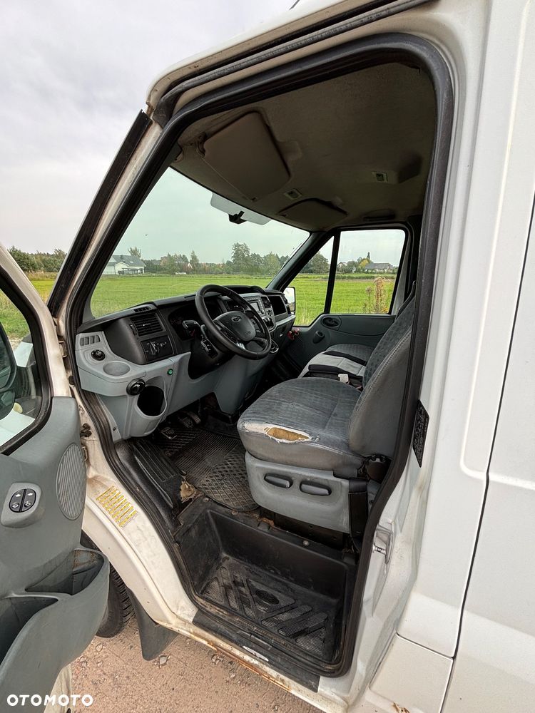 Ford Transit - 9