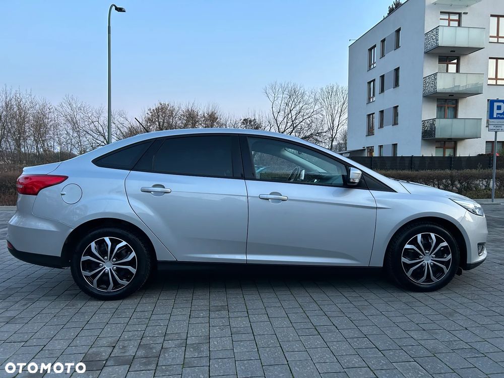 Ford Focus 1.6 Trend - 5