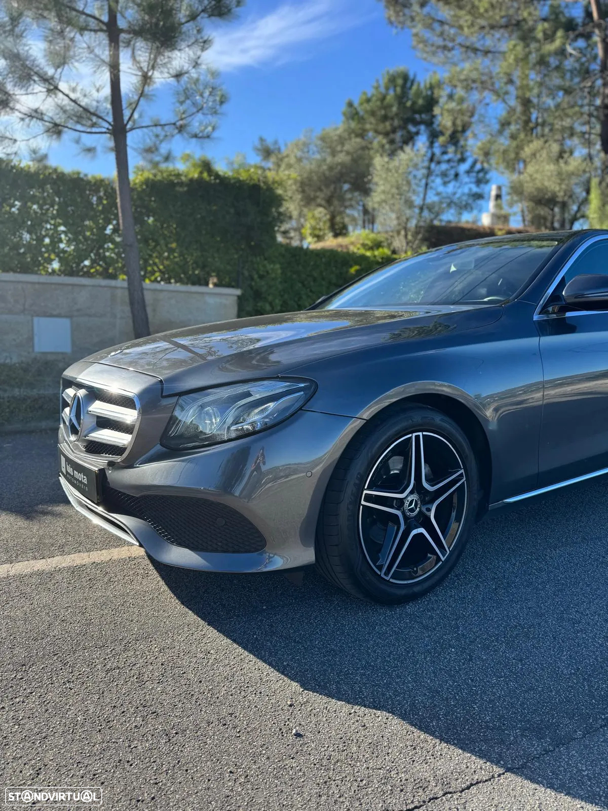 Mercedes-Benz E 220 d 4Matic 9G-TRONIC Exclusive - 6