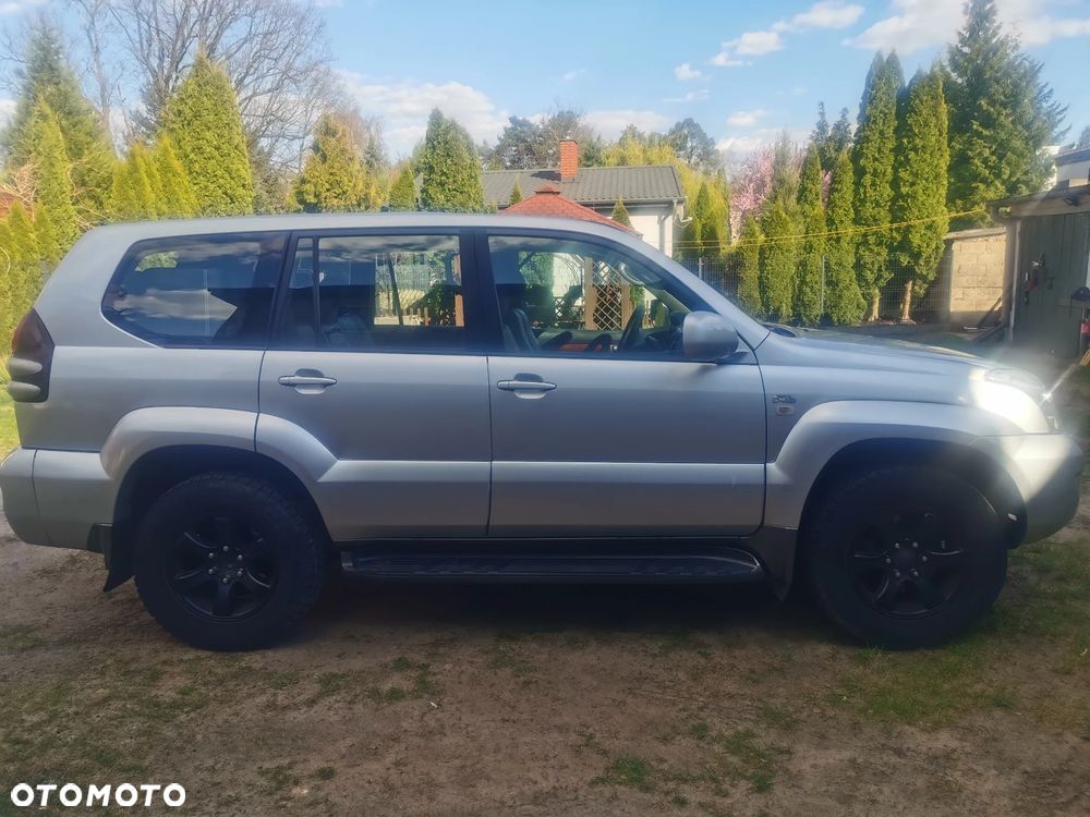 Toyota Land Cruiser - 3