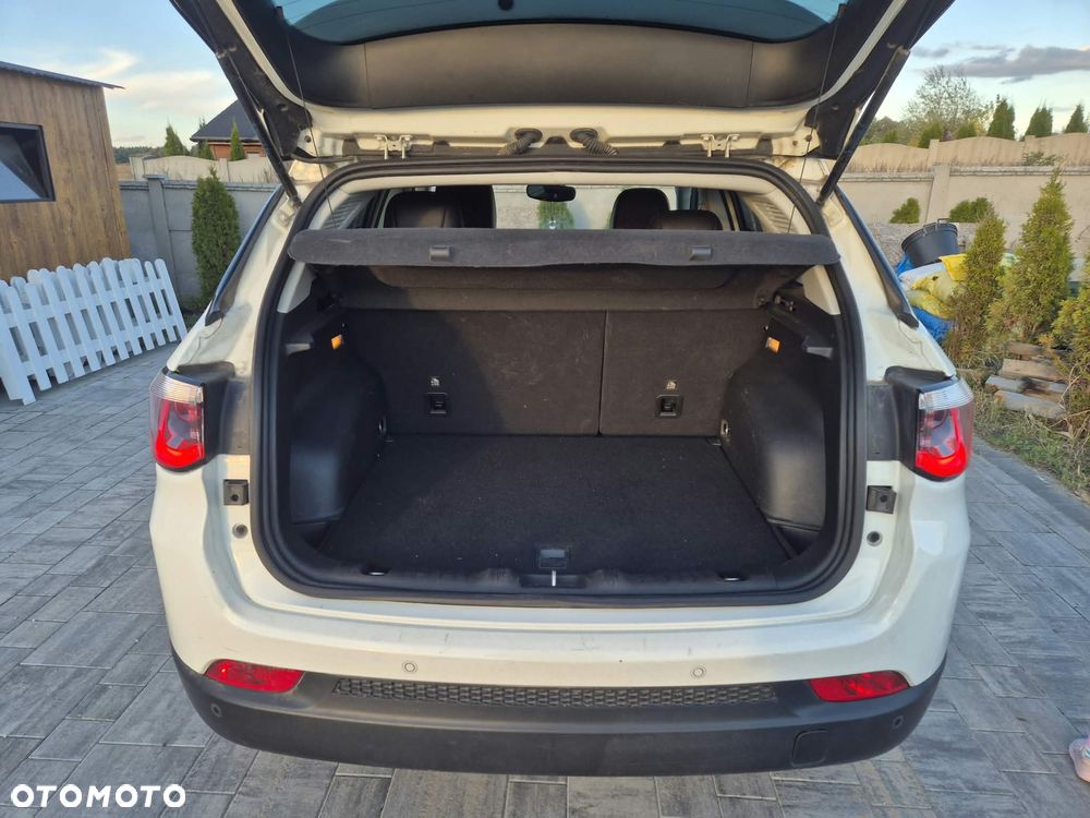 Jeep Compass - 16