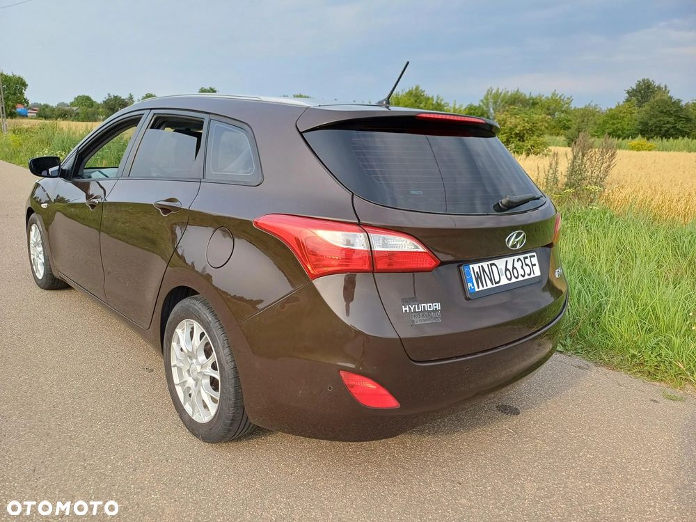Hyundai i30 blue 1.6 GDI Trend - 23