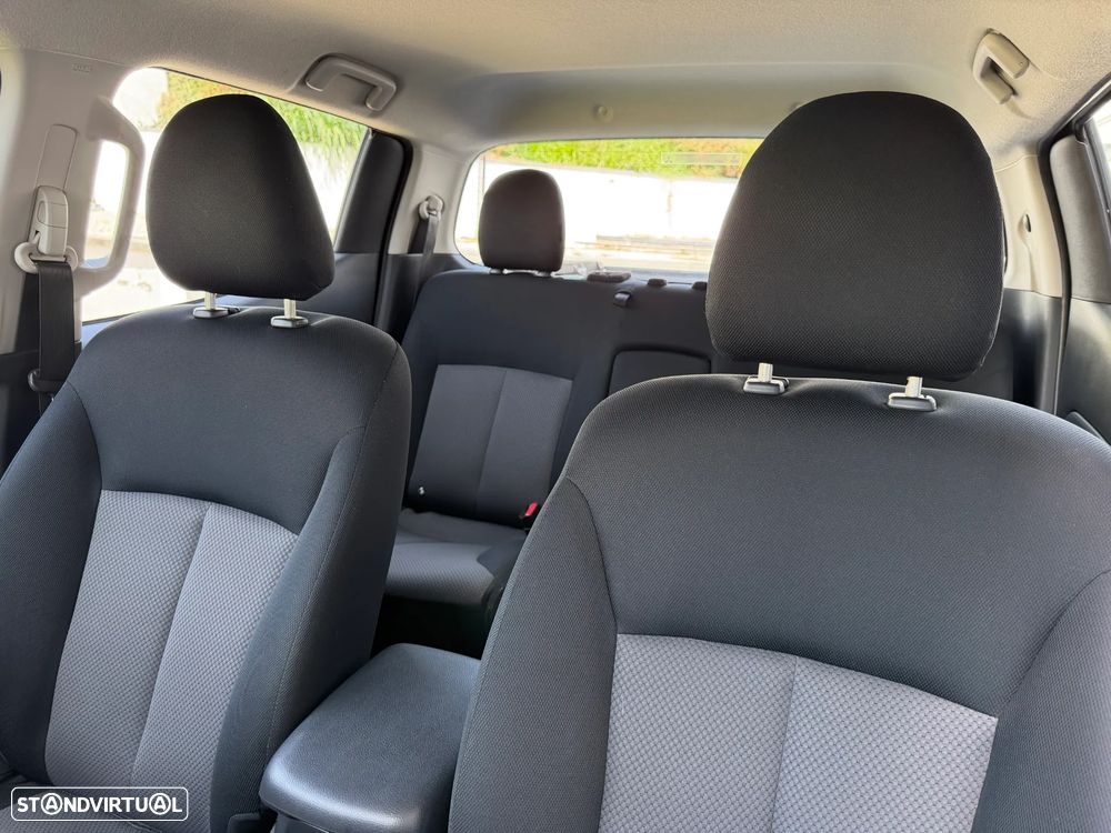 Mitsubishi L200 2.3 DI-D CD Invite 4WD - 9