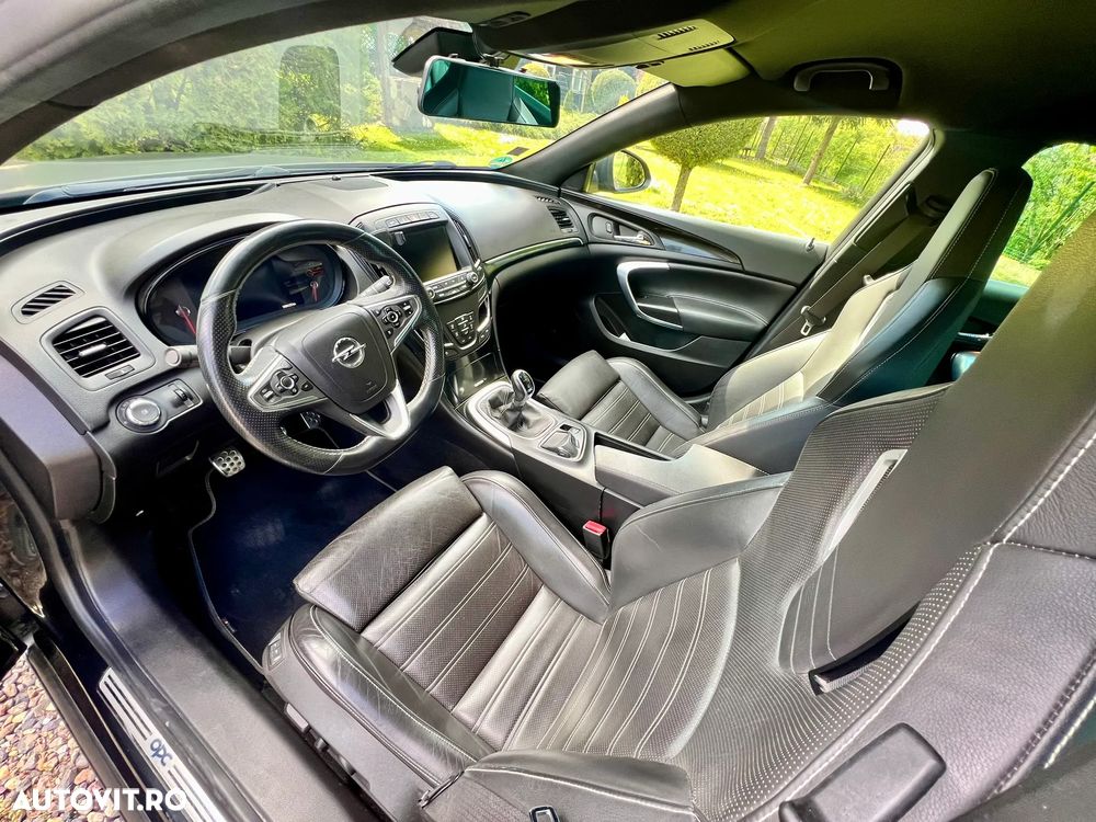 Opel Insignia 2.8 V6 Turbo 4x4 OPC - 11