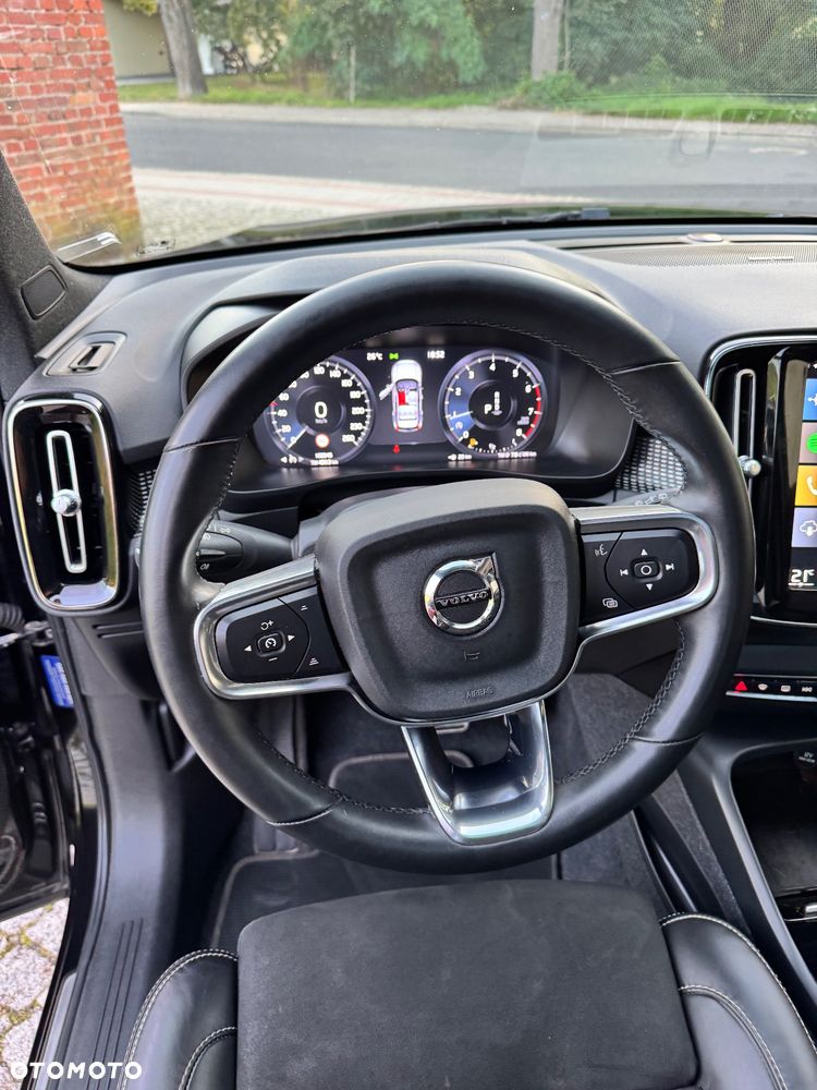 Volvo XC 40 T3 R-Design - 35