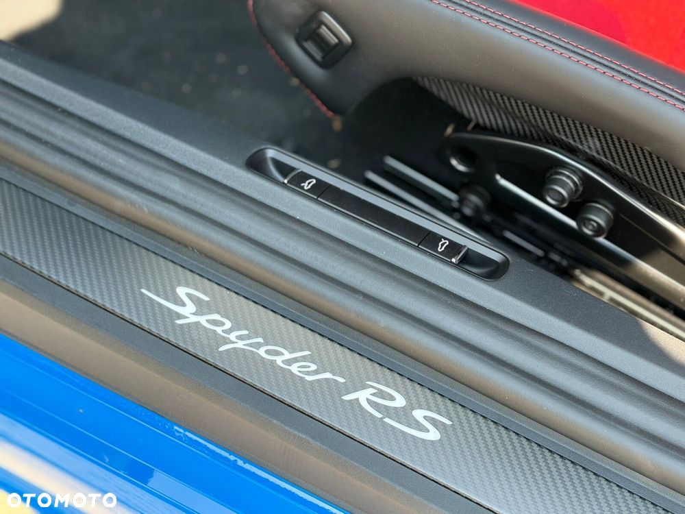 Porsche 718 Spyder - 18