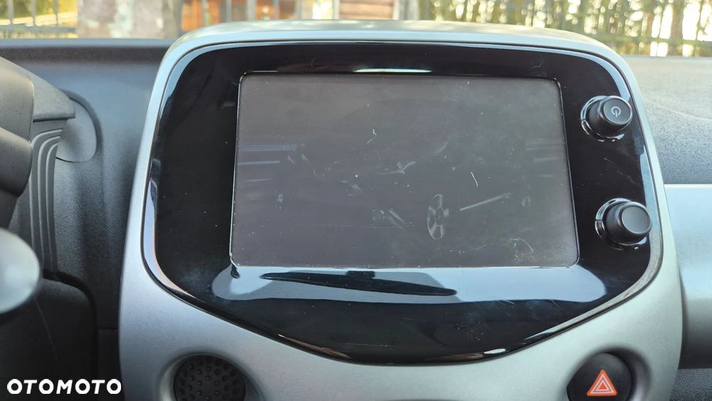 Toyota Aygo x-play - 24