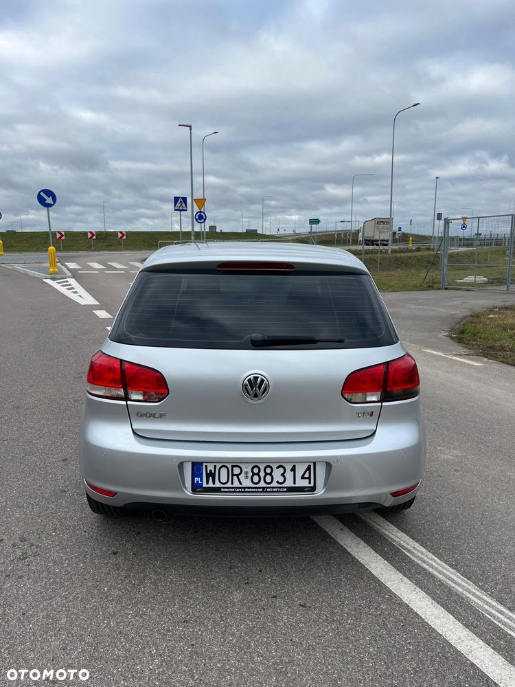 Volkswagen Golf 1.6 TDI DPF Highline - 6