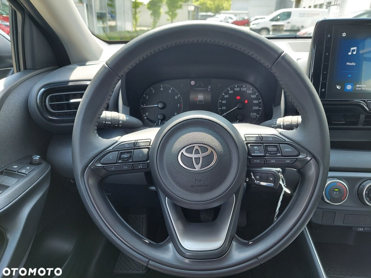 Toyota Yaris 1.5 Comfort - 8