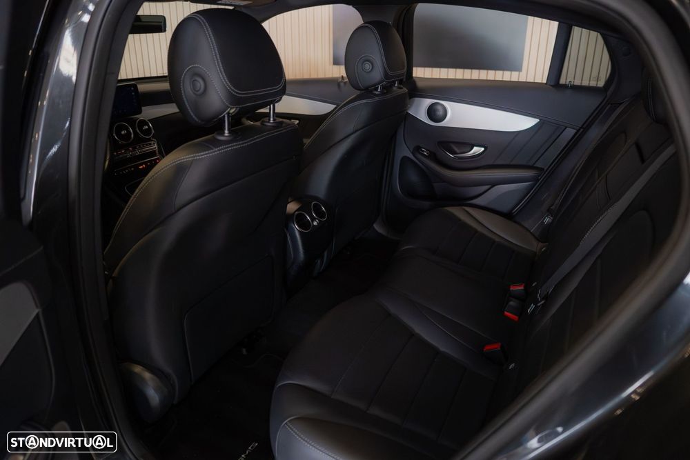 Mercedes-Benz GLC 300 de Coupe 4Matic 9G-TRONIC AMG Line - 30