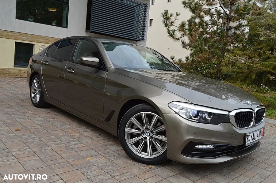 BMW Seria 5 520d Aut. Sport Line - 13