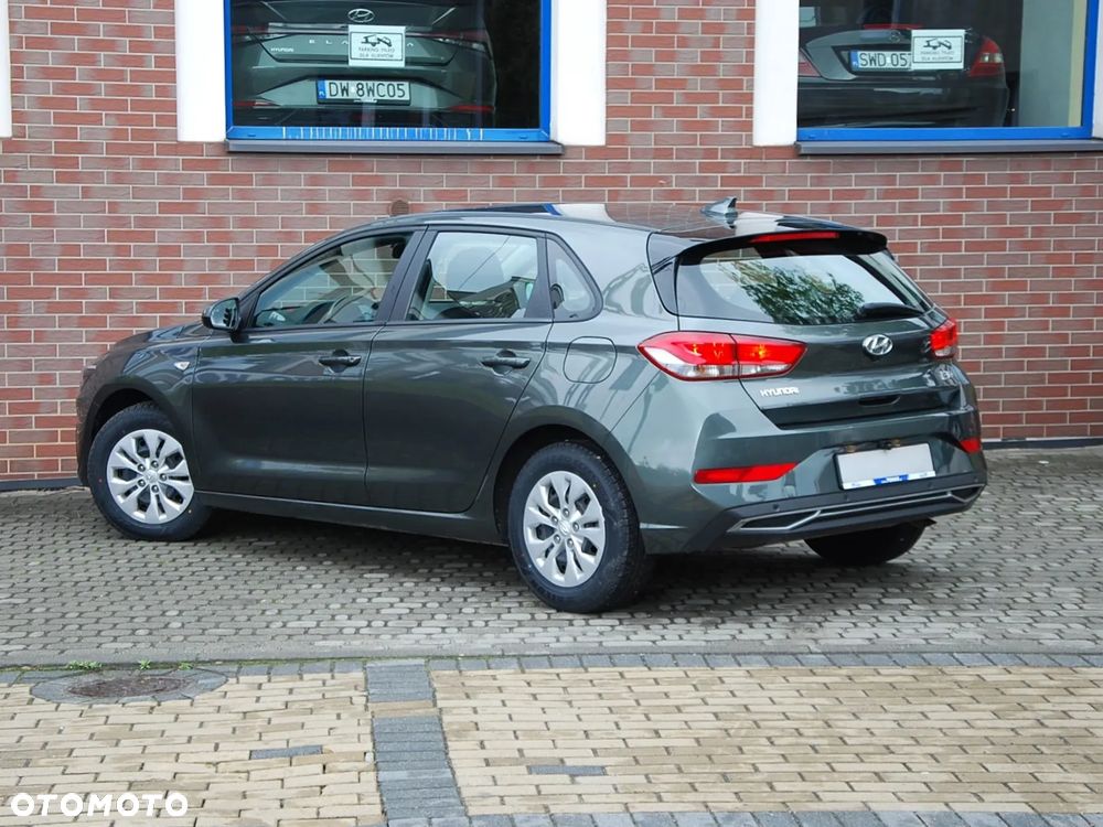 Hyundai i30 1.5 DPI Modern - 27