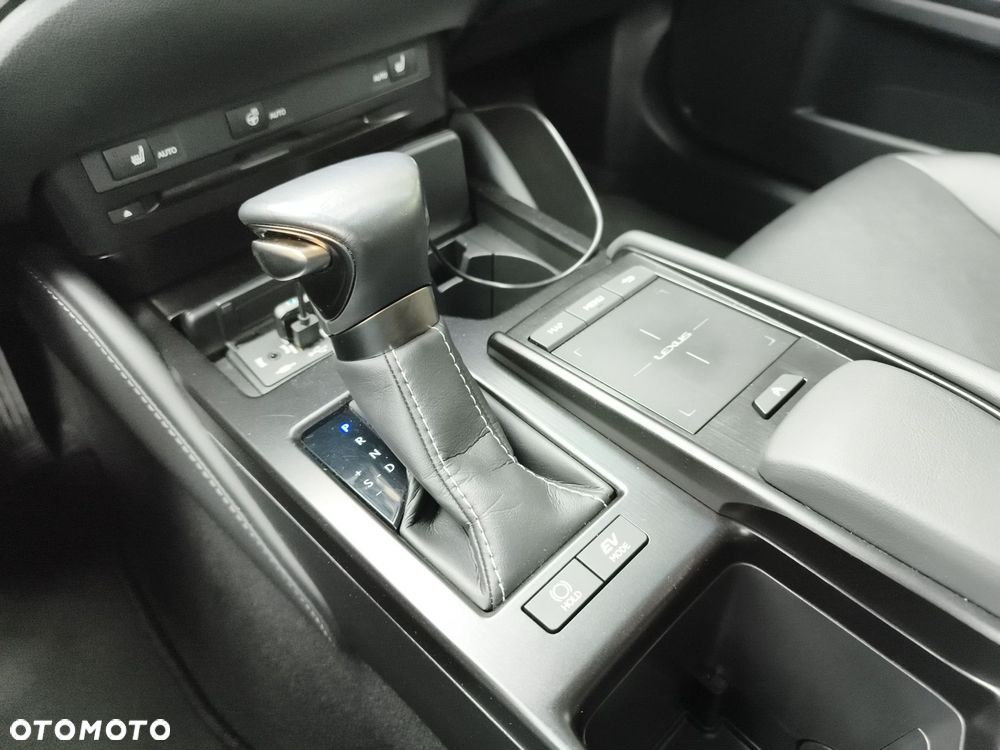 Lexus ES - 23