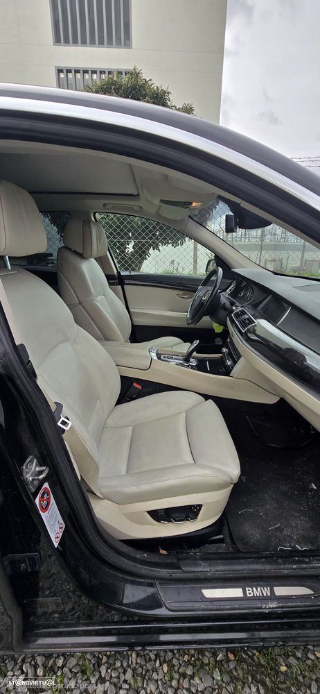 BMW 530 Gran Turismo d - 11