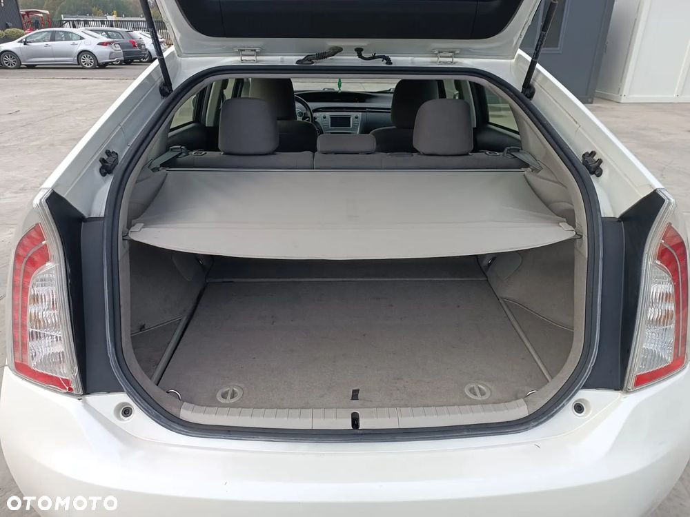 Toyota Prius - 16
