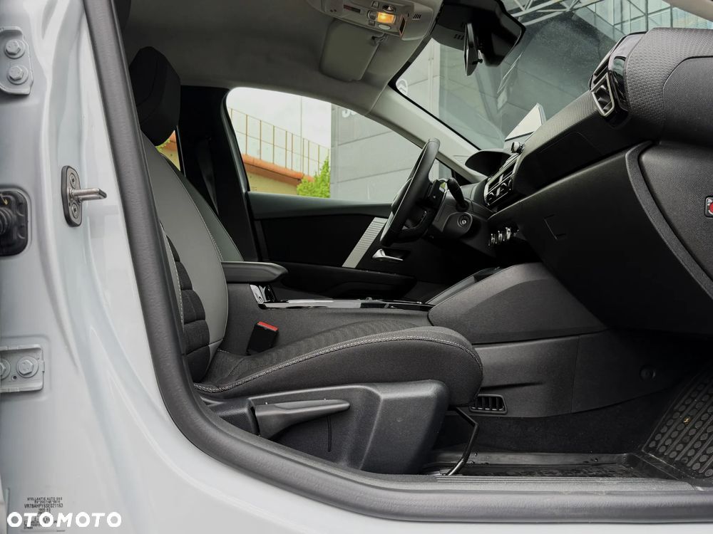 Citroën C4 1.2 mHEV Plus eDCT6 - 22