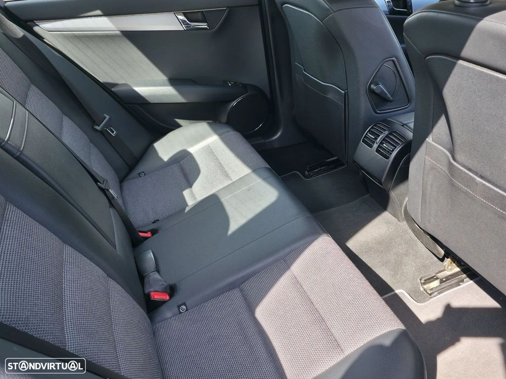 Mercedes-Benz C 220 CDI Avantgarde BlueEfficiency - 12