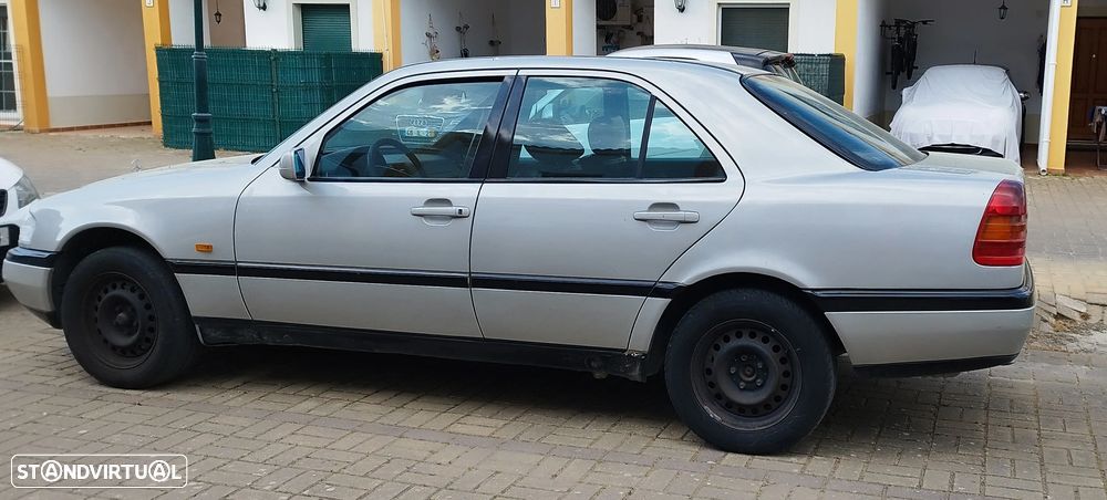 Mercedes-Benz C 200 D - 1