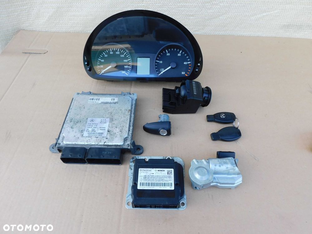 Zestaw Startowy Sprinter 906 2.2 CDI A6519003203 Licznik Stacyjka SPRAWNY OEM