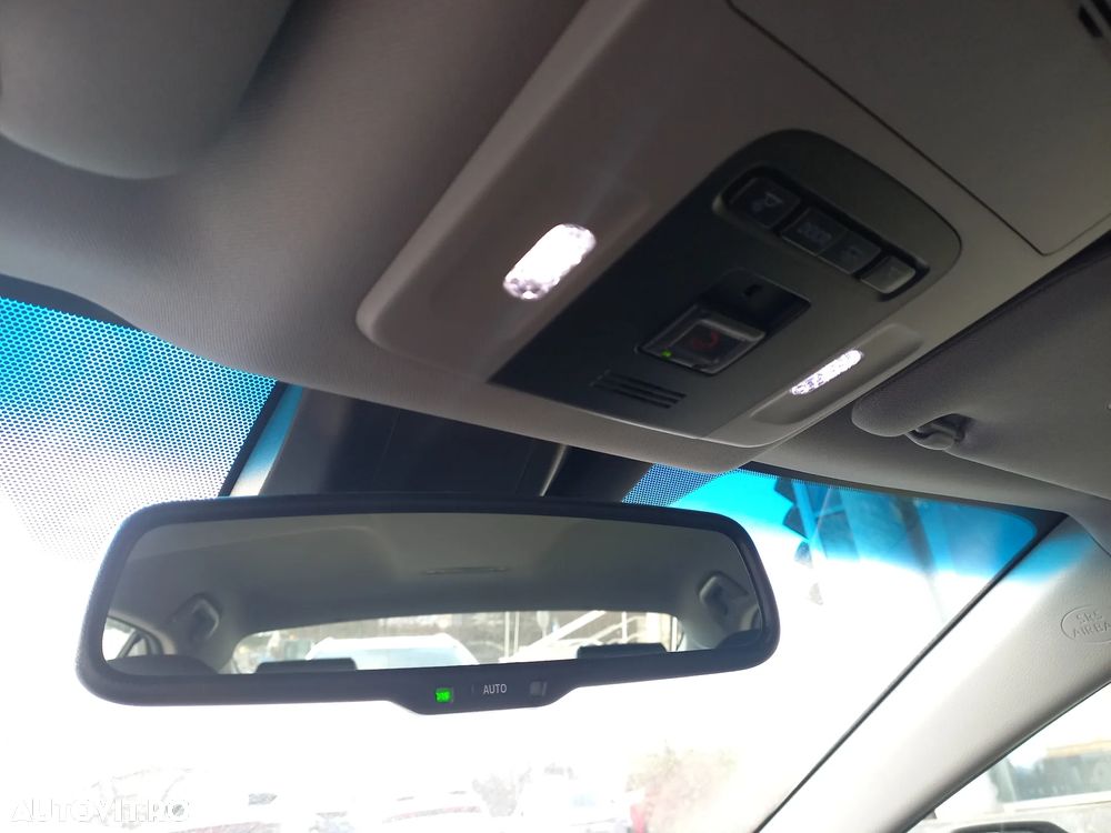 Toyota Camry 2.5 Hybrid Business - 15