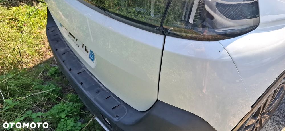Peugeot 5008 PureTech 130 EAT8 Stop & Start GT - 24