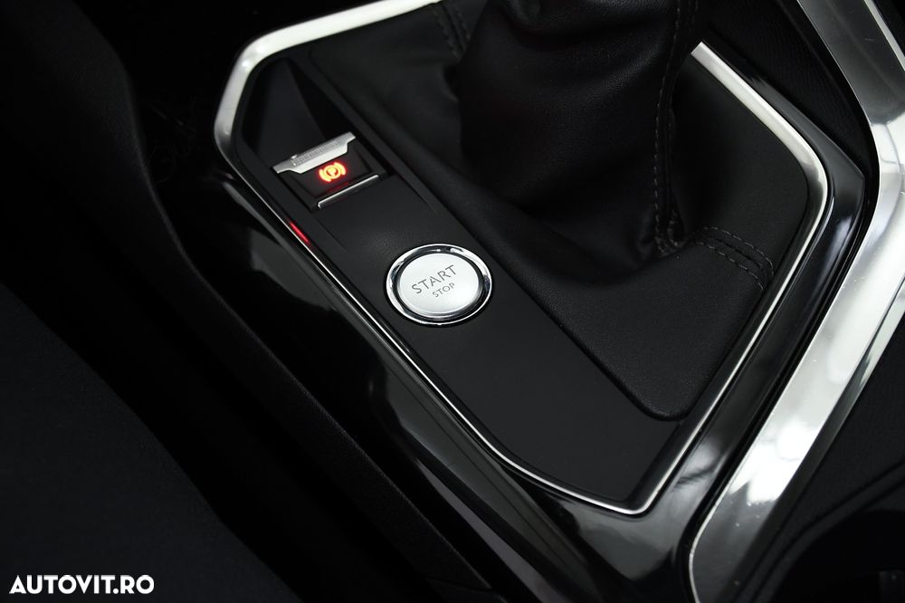 Peugeot 3008 PureTech 130 Stop & Start Allure - 23