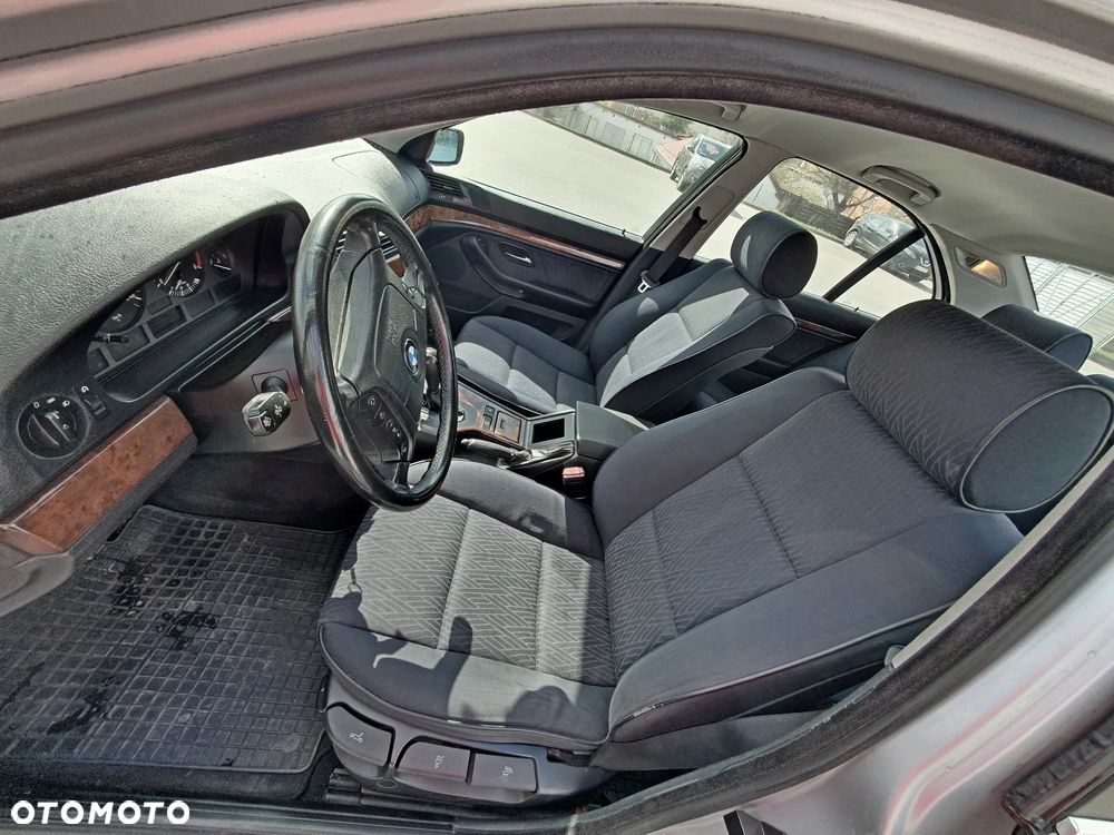 BMW Seria 5 - 11