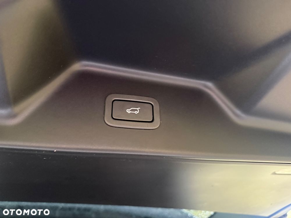 Land Rover Range Rover 4.4SD V8 LWB Vogue - 24