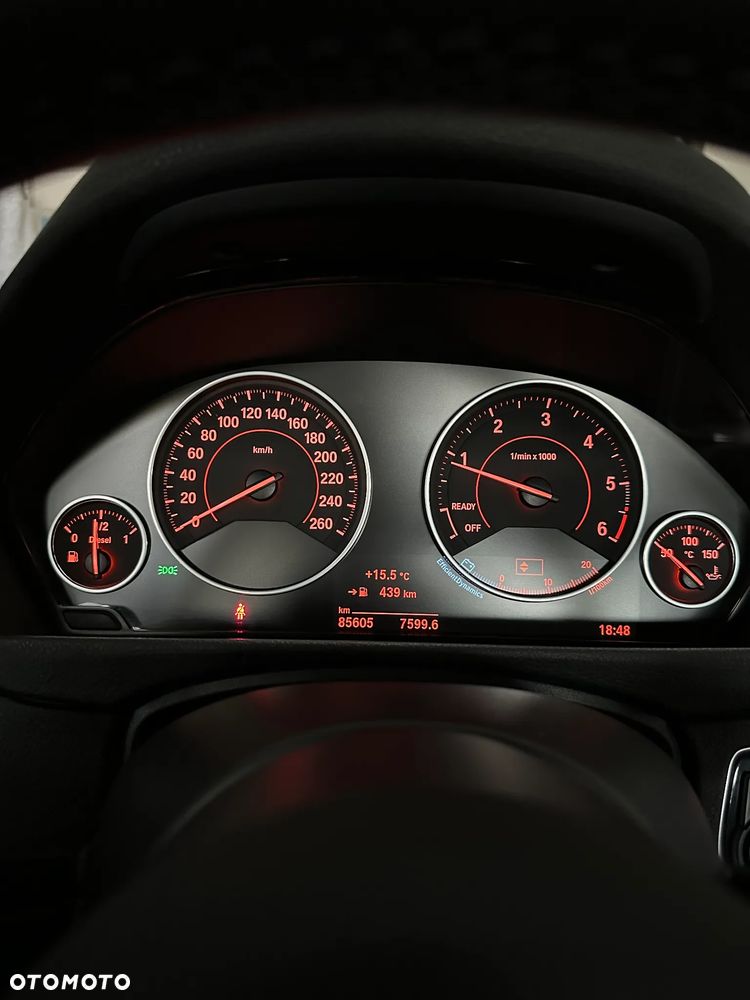 BMW Seria 3 320d xDrive M Sport - 33