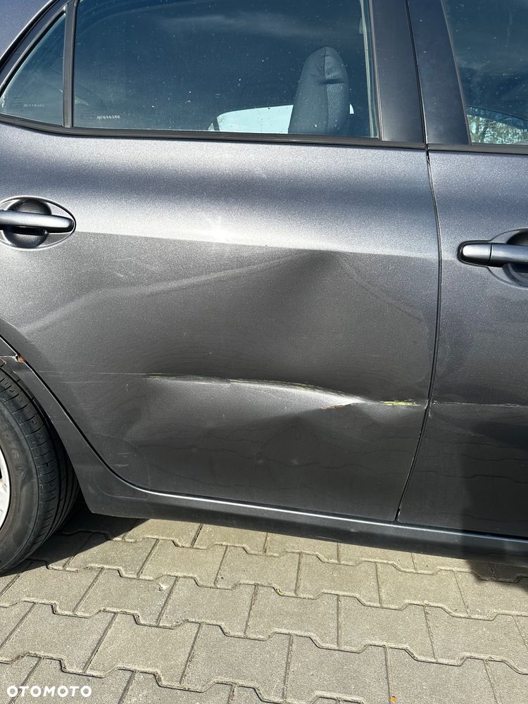 Toyota Auris 2.0 D-4D Sol - 20