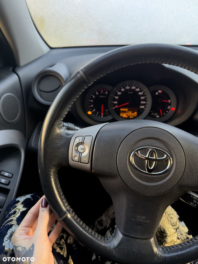 Toyota RAV4 2.0 VVT-i Premium - 19