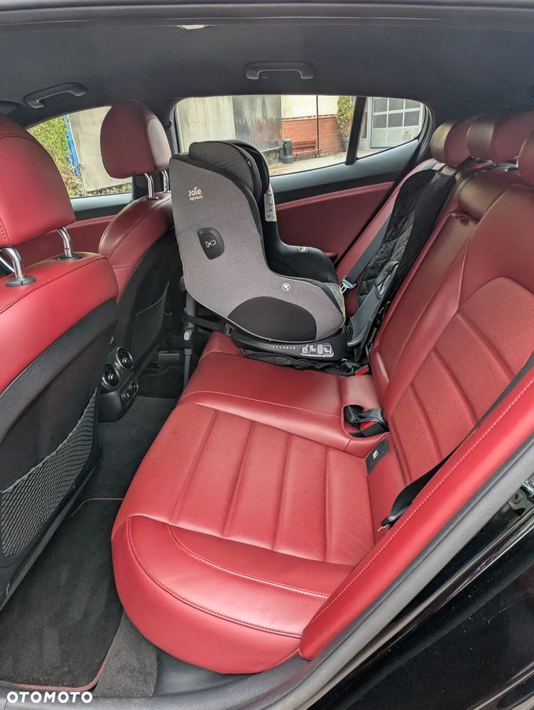 Kia Stinger 3.3 T-GDI V6 GT AWD - 9