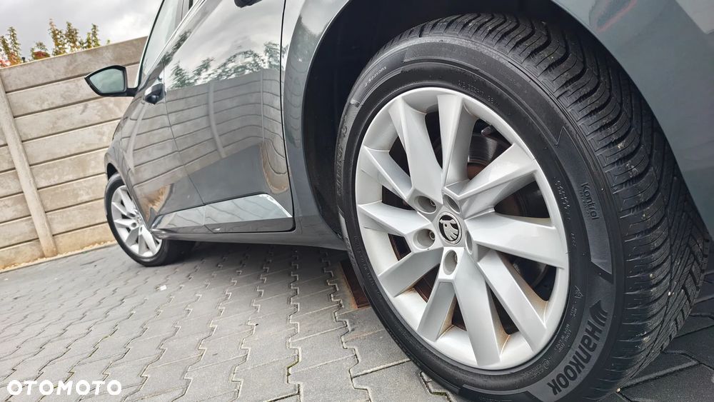 Skoda Superb 2.0 TDI Premium Edition - 20