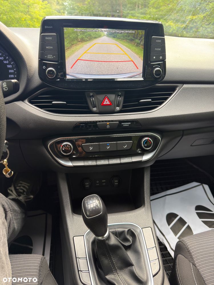 Hyundai i30 1.4 Intro Edition - 13