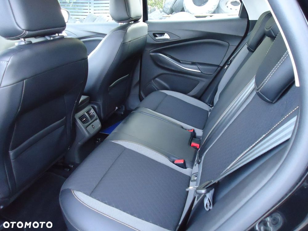 Opel Grandland X 1.5 D Start/Stop Color Line - 12