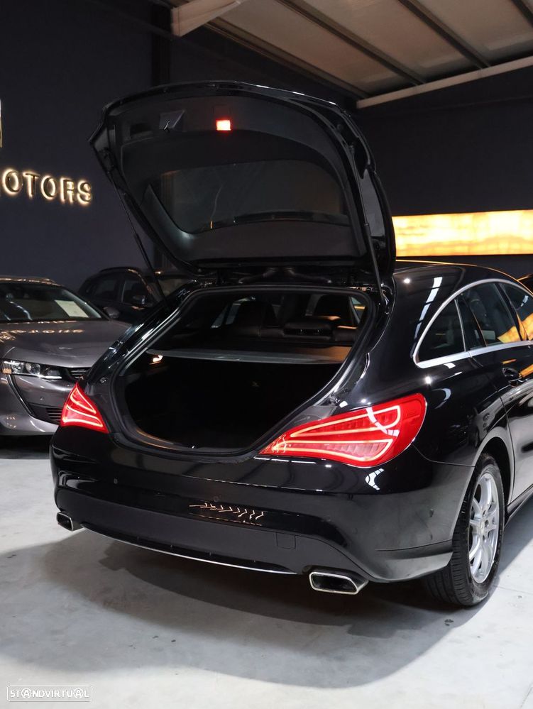 Mercedes-Benz CLA 180 d Shooting Brake Urban - 14