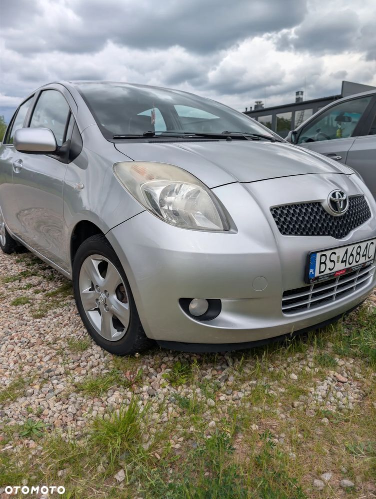 Toyota Yaris 1.3 Sol - 13