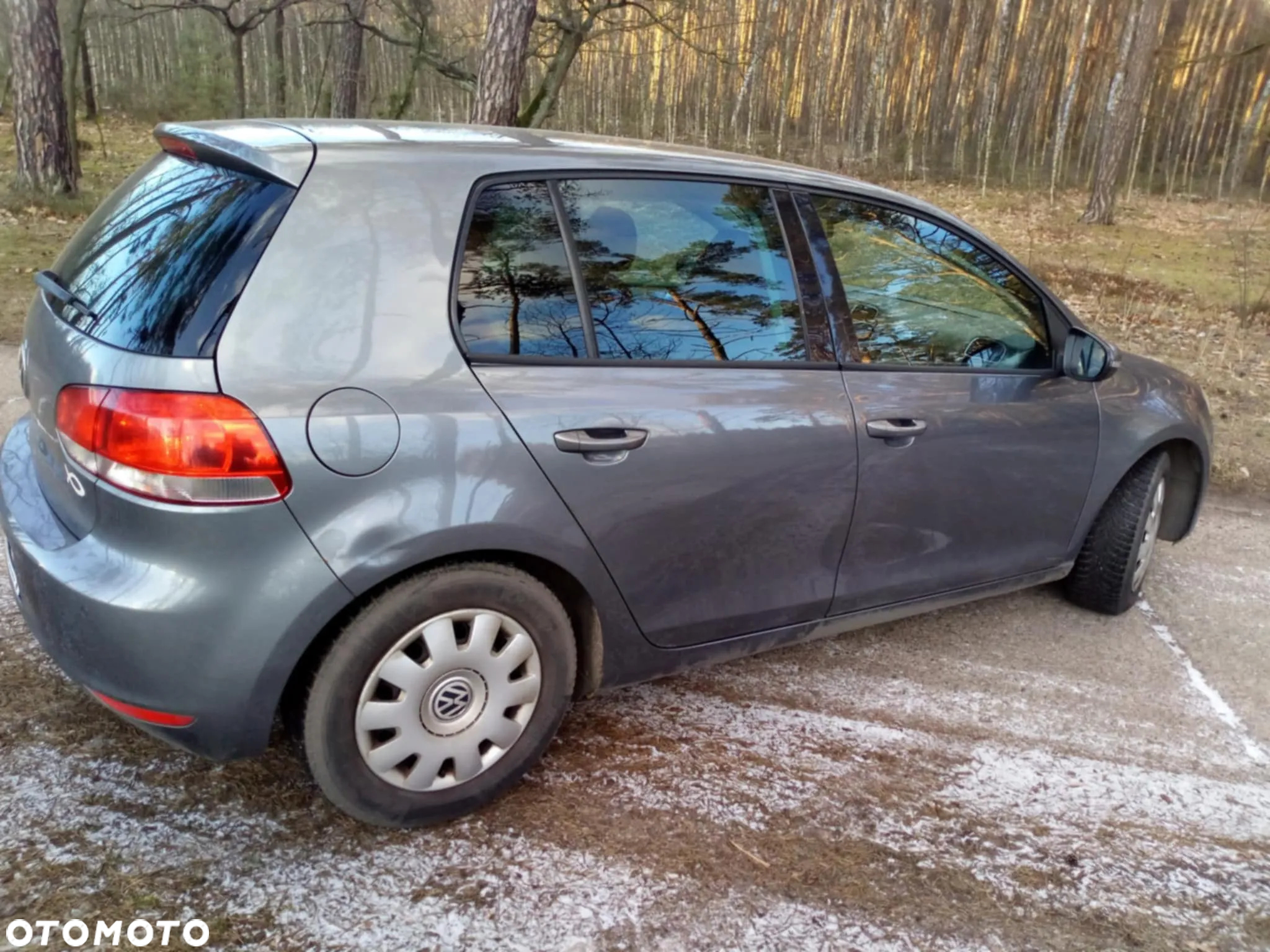 Volkswagen Golf VI 2.0 TDI Comfortline - 6