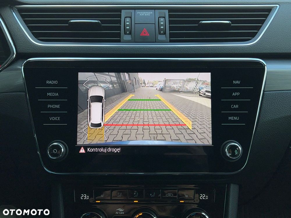 Skoda Superb 2.0 TDI SCR Style DSG - 29