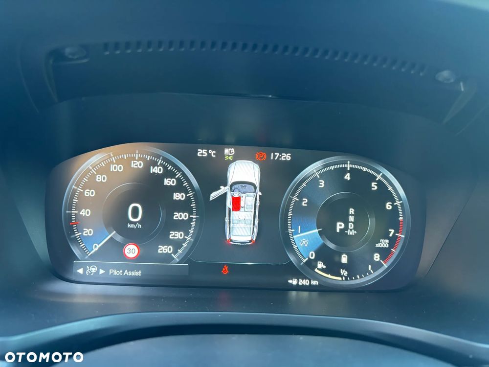 Volvo V60 B3 B DKG Momentum Pro - 23