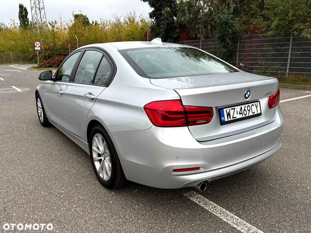 BMW Seria 3 320i Luxury Line - 6