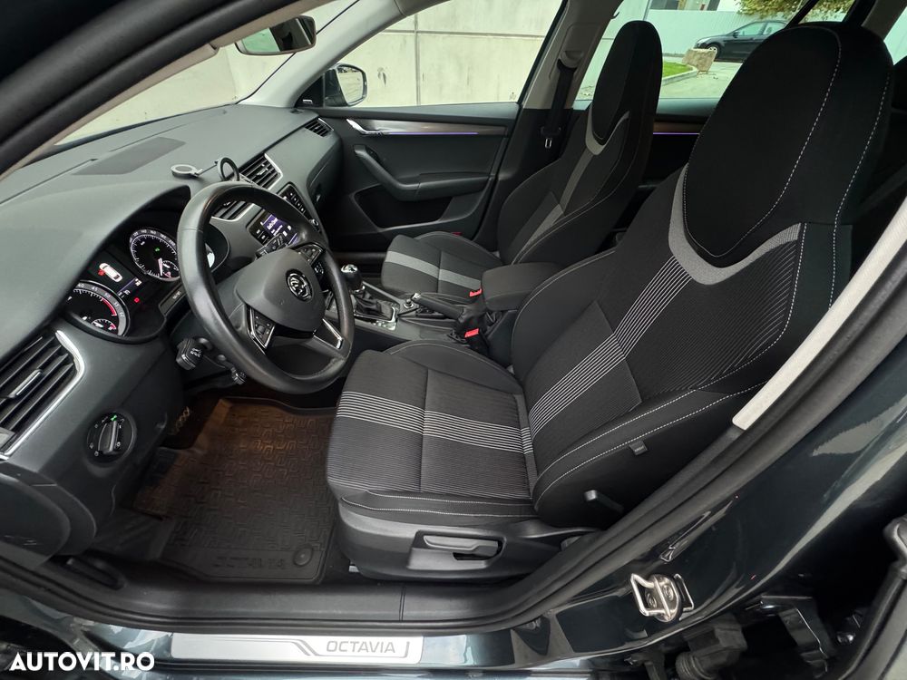 Skoda Octavia 2.0 TDI DSG Style - 2