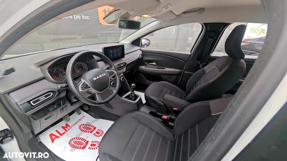 Dacia Logan TCe 90 MT6 Journey - 4