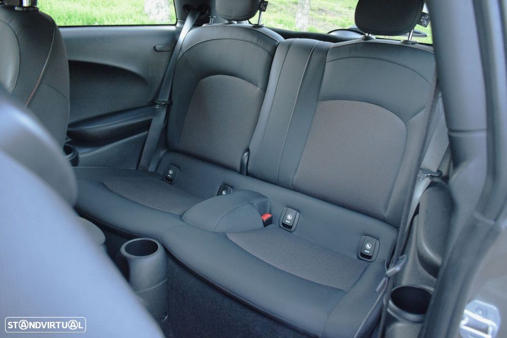 MINI 3 Portas One Classic - 9