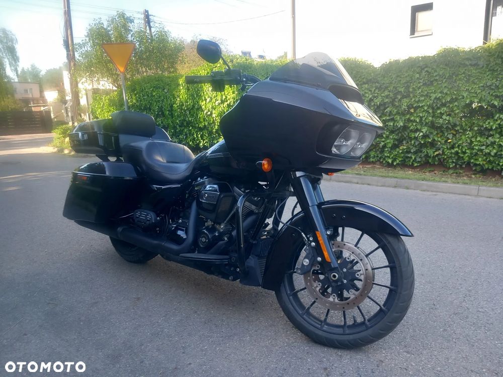 Harley-Davidson Touring Road Glide - 1