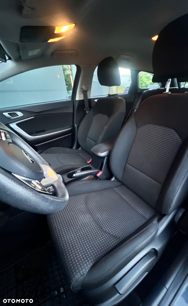 Kia Ceed 1.6 CRDi SCR L Business Line - 6