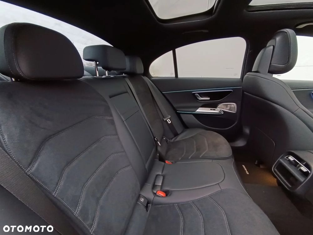 Mercedes-Benz Klasa E 220 d 4-Matic AMG/Avantgarde - 6