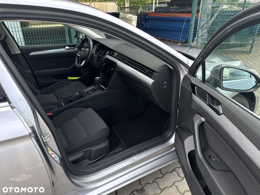 Volkswagen Passat Variant 2.0 TDI EVO Business DSG - 29