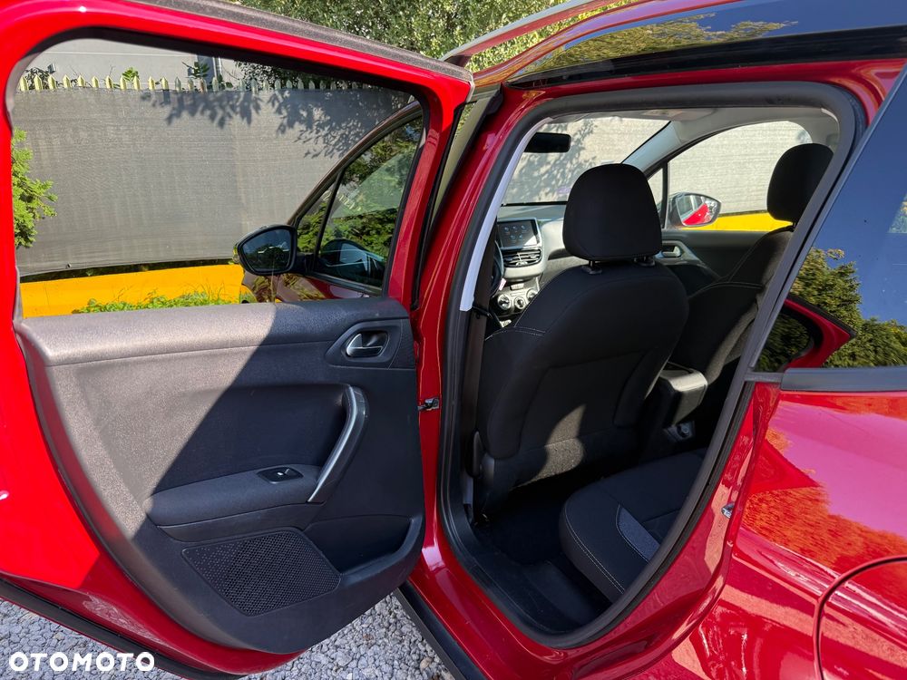 Peugeot 2008 1.2 Pure Tech Active S&S - 26
